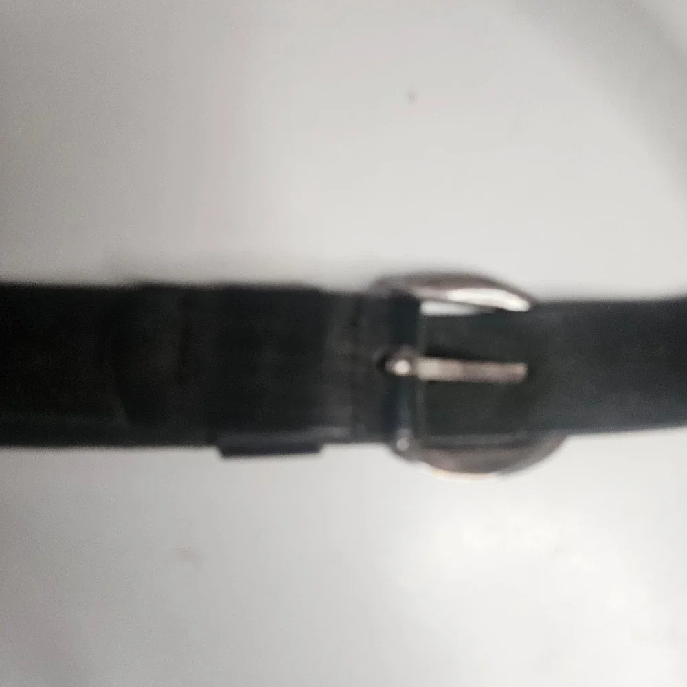 Vintage Guess USA Black Genuine Leather Belt with Triangle Logo Silver Buckle L